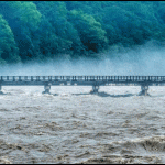 京都桂川嵐山氾濫決壊洪水で渡月橋や羽束師橋も危険